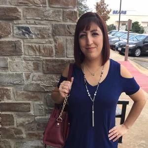 Meet your Posher, Stephanie